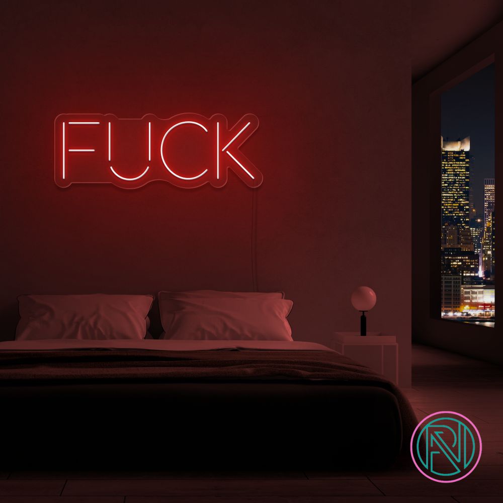 Gi ditt rom et kult og moderne preg med vårt 'fuck' led neonskilt. Velg en farge som passer ditt uttrykk og skap en atmosfære som garantert vekker oppmerksomhet. Våre led-skilt er ideelle for innendørs bruk og gir en unik belysning til ethvert innredningsprosjekt.