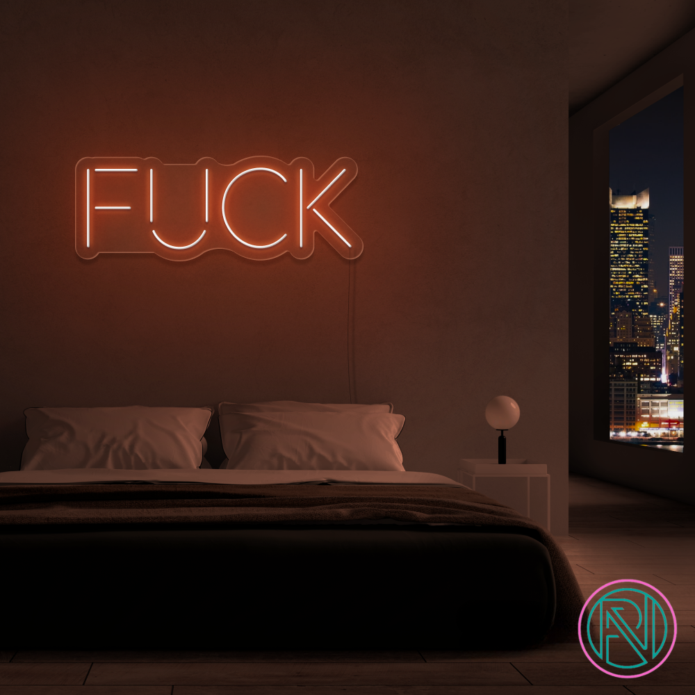 Gi ditt rom et kult og moderne preg med vårt 'fuck' led neonskilt. Velg en farge som passer ditt uttrykk og skap en atmosfære som garantert vekker oppmerksomhet. Våre led-skilt er ideelle for innendørs bruk og gir en unik belysning til ethvert innredningsprosjekt.