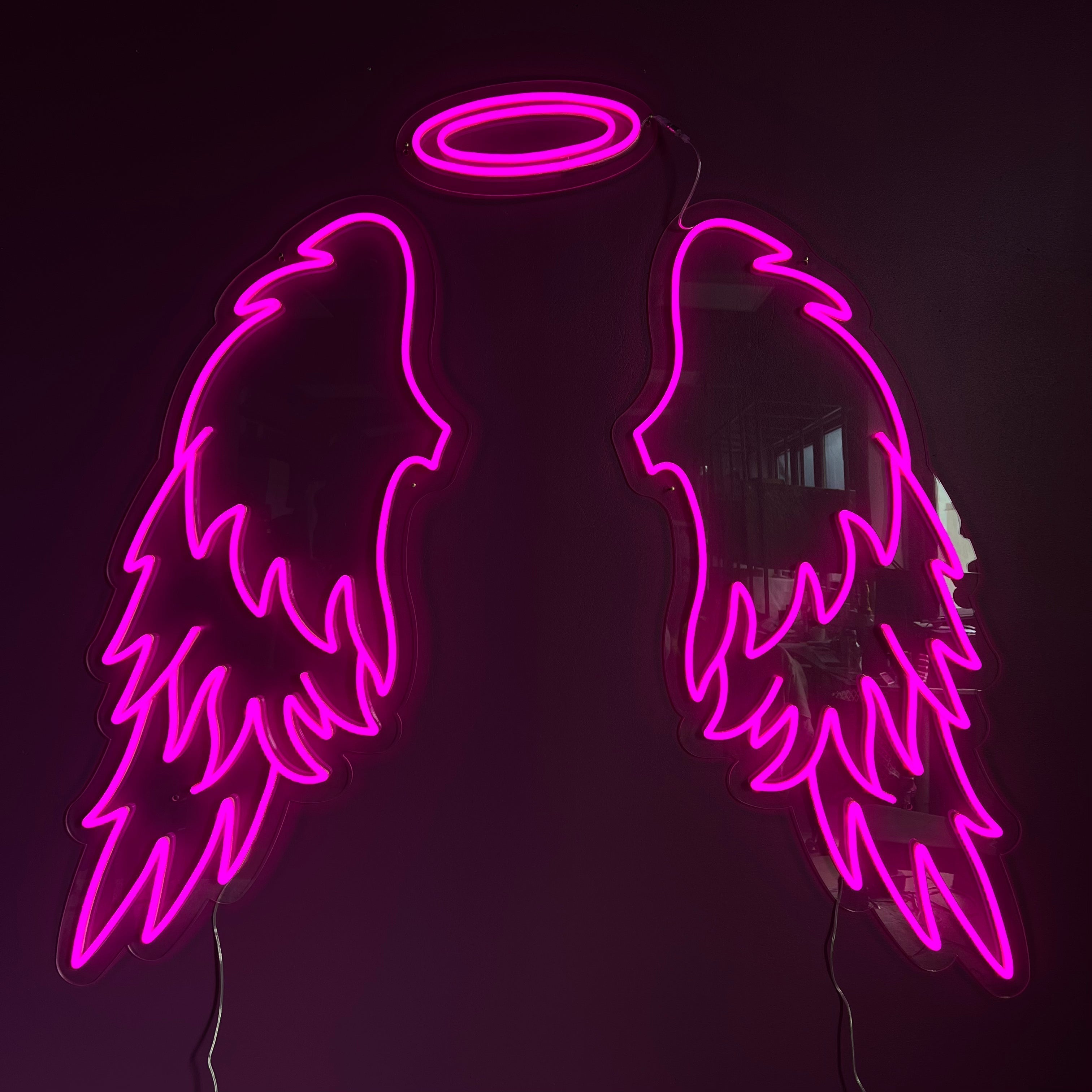 "Wings" LED NEONSKILT. Hot pink