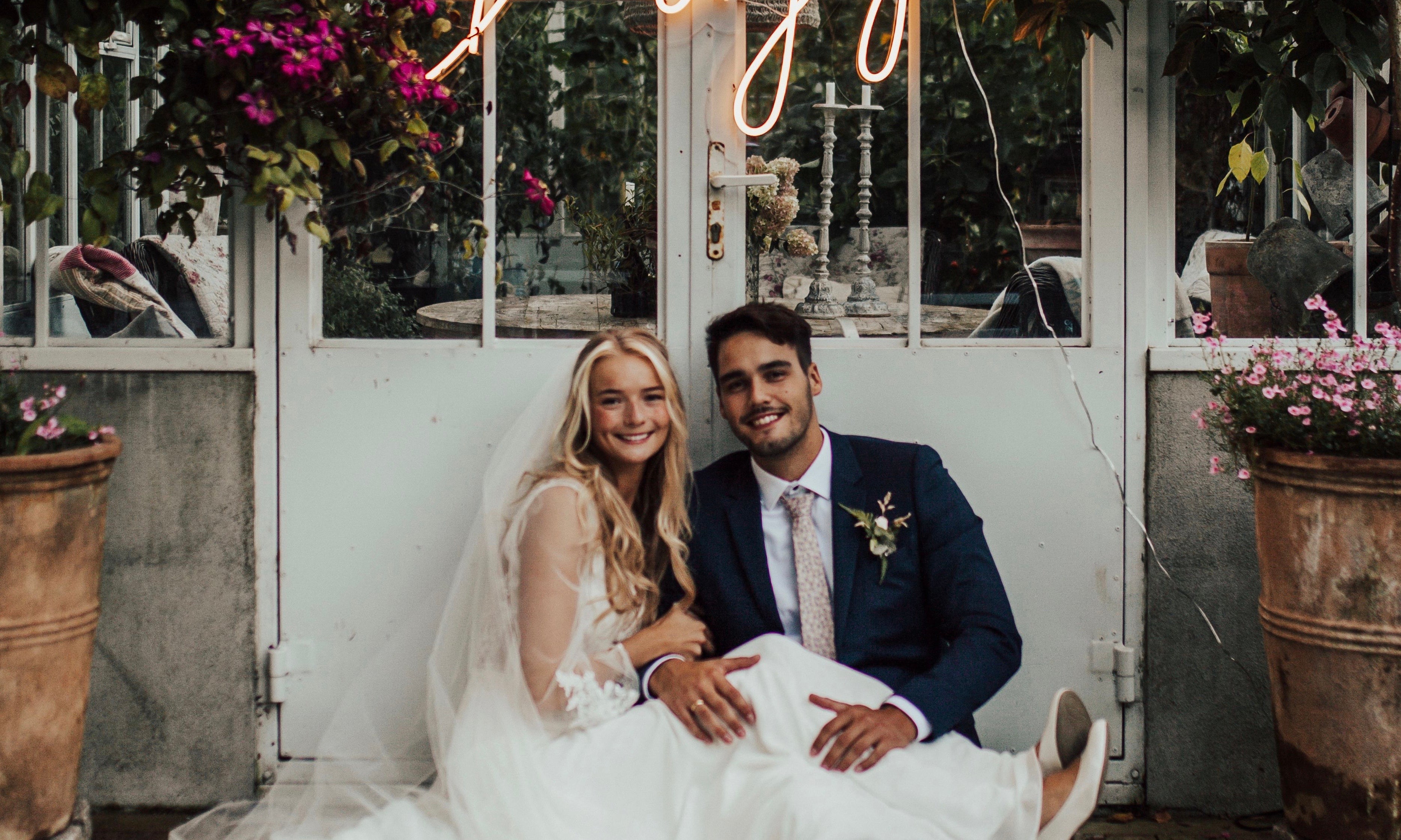 Pynt bryllupslokalet med personlige LED-neonskilt