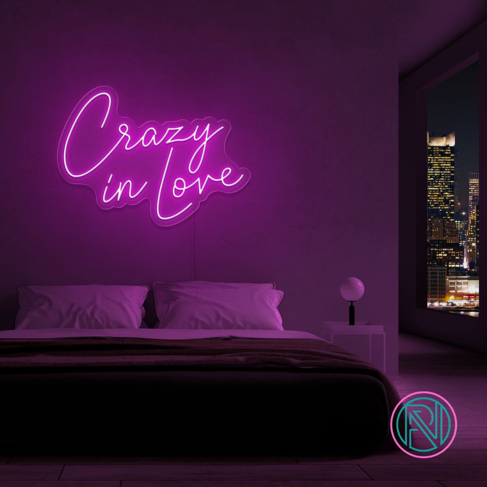 "Crazy in love" LED NEONSKILT. Velg ønsket farge.