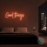 Neonskilt "Good Things" 99x47 cm. Velg ønsket farge.